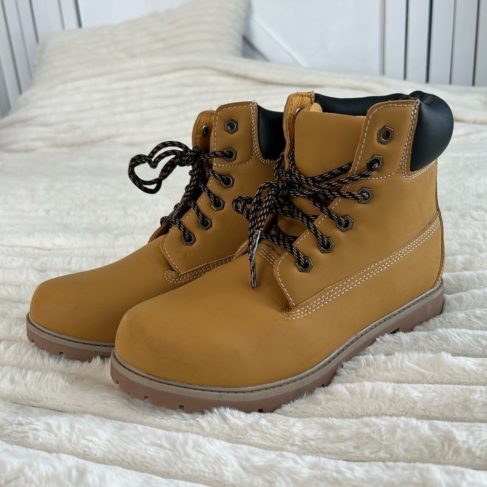 New Time & Tru Women’s Tucker Boot